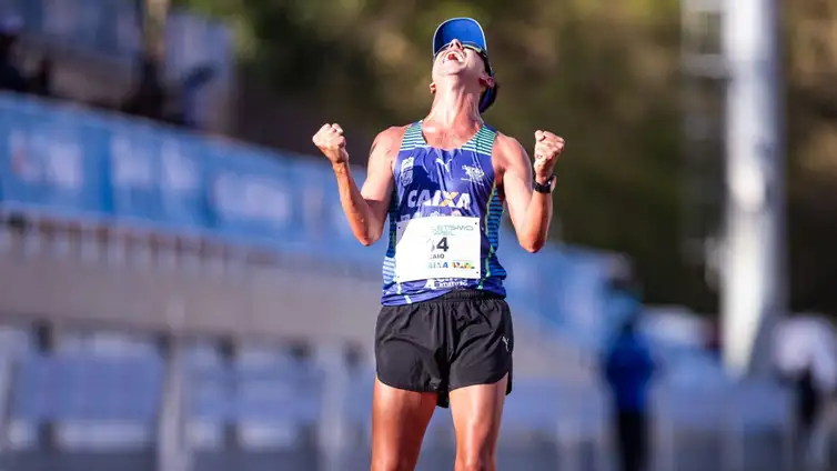 Gustavo Alves/CBAt/Direitos Reservados Caio Bonfim quebra marca sul-americana da marcha atlética no Troféu Brasil - em 31/07/2025