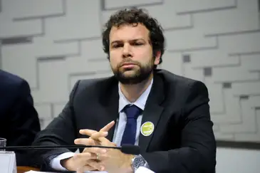 Marcos Oliveira/Agência Senado Brasília (DF), 16/08/2016 - O professor Doutor do Instituto de Economia da Universidade de Campinas (Unicamp), Pedro Linhares Rossi, participa de reunião da Comissão de Assuntos Econômicos (CAE). Foto: Marcos Oliveira/Agência Senado