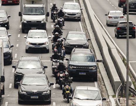 São Paulo (SP), 16/01/2025 - Aplicativo 99, lança serviço de Moto Taxi em São Paulo, contrariando norma da prefeitura que proíbe o serviço.
Foto: Paulo Pinto/Agência Brasil