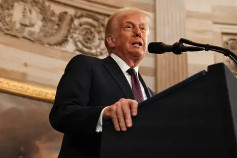 WASHINGTON, DC - JANUARY 20: U.S. President Donald Trump speaks during inauguration ceremonies in the Rotunda of the U.S. Capitol on January 20, 2025 in Washington, DC. Donald Trump takes office for his second term as the 47th president of the United States.     Reuters/Chip Somodevilla/Proibida reprodução