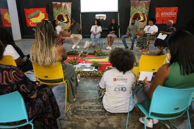 Rio de Janeiro (RJ), 15/11/2025 - Lideranças quilombolas falam durante a Cúpula das Vozes Quilombolas pelo Clima, na Fundição Progresso, no centro do Rio de Janeiro. Foto: Tomaz Silva/Agência Brasil