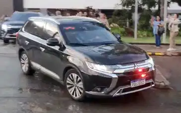 Rafael Calado/TV Brasil Brasília (DF), 01/01/2026 - Saída do ex-presidente Jair Bolsonaro do hospital em que estava internado após fazer cirurgia. Foto: Rafael Calado/TV Brasil