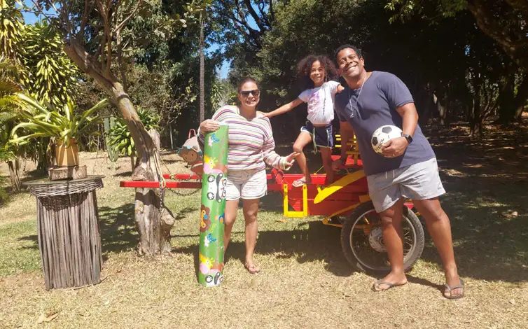 Brasília (DF),  16/03/2026 - ECA Digital entre em vigor nesta terça feira (17) - Karen Lima e Filipe Adão, pais de Catarina, que cuidam das fotos postadas na rede social da menina de 6 anos
Foto: Karen Lima/Arquivo Pessoal