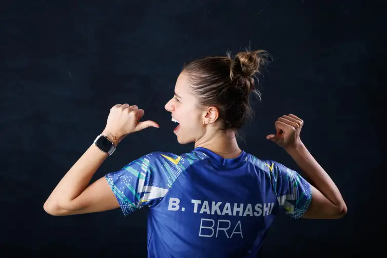 Bruna Takahashi - tênis de mesa 