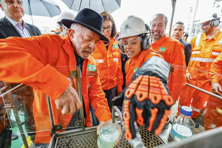Betim (MG), 20/03/2026 - Presidente da República, Luiz Inácio Lula da Silva, durante visita às instalações da Regap, no Distrito Industrial Paulo Camilo Sul. Foto: Ricardo Stuckert/PR