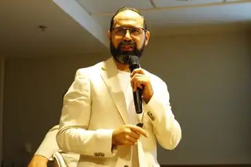 Brasília (DF), 25/03/2026 - Minerais críticos e transição energética. O ex-ministro de Minas e Energia do governo de Gustavo Petro, na Colômbia, Andrés Camacho. Foto: Lucas Alvarenga/Ineep